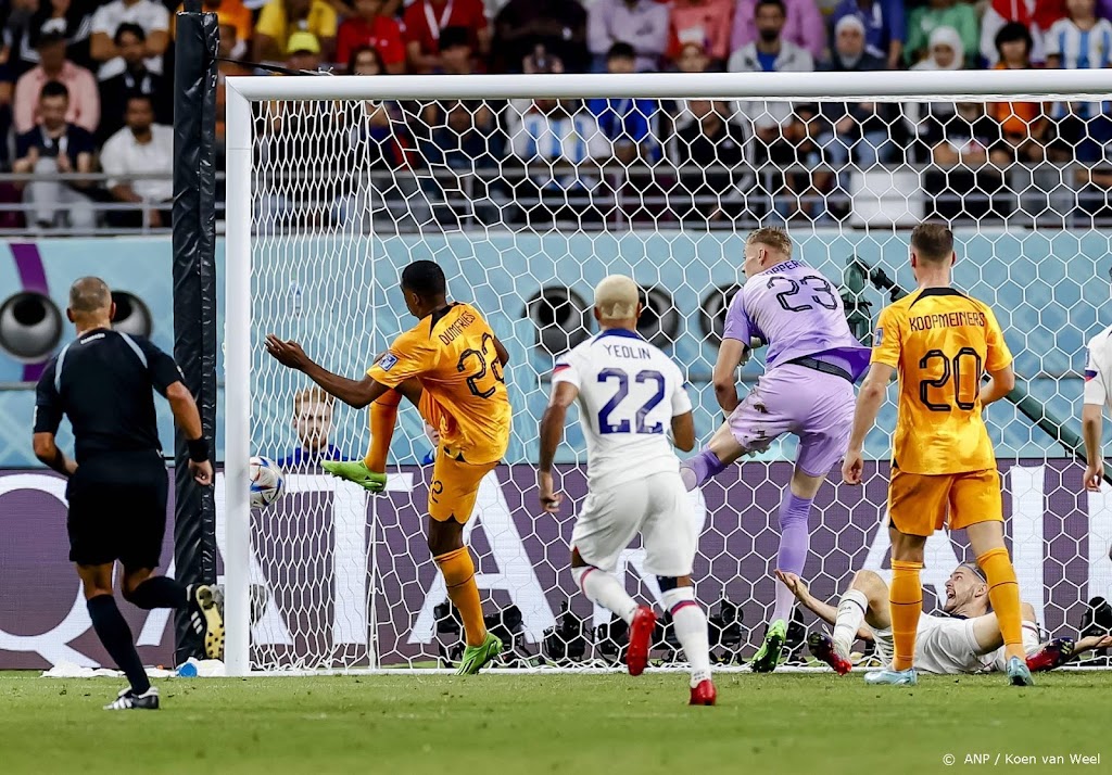 Oranje verslaat VS en gaat met resultaatvoetbal naar kwartfinales