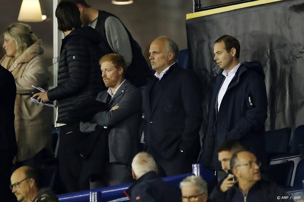 Rovers blijft langer interim-directeur van Vitesse