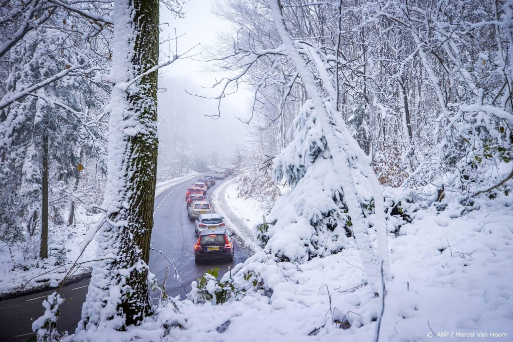 Meteoroloog: in weekend beter niet de weg op