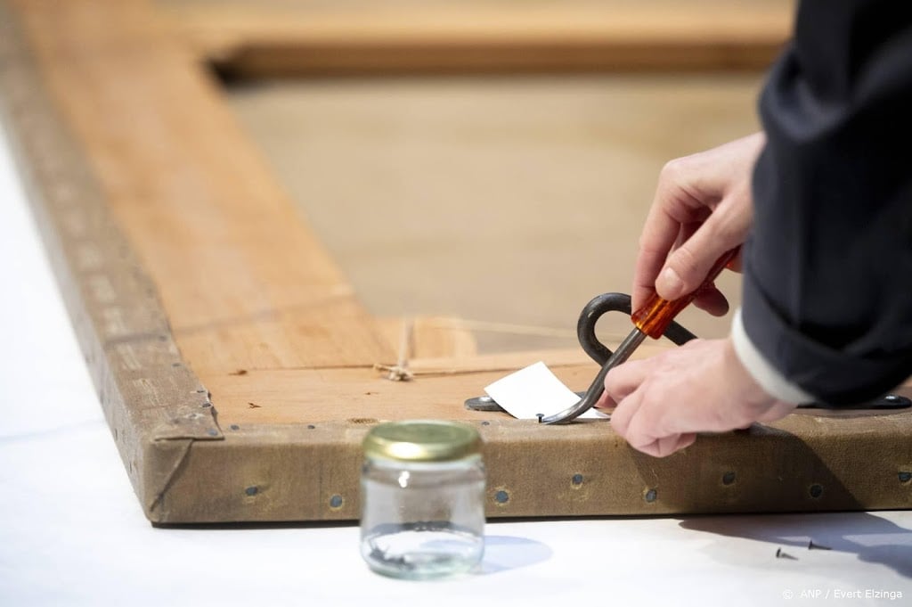 Museum koopt Van Hoogstraten uit collectie Mountbattens