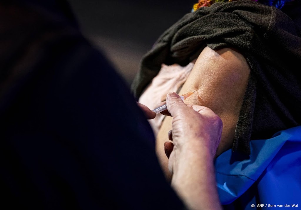 Lareb: relatief vaker opgezette lymfeklieren na boostervaccinatie