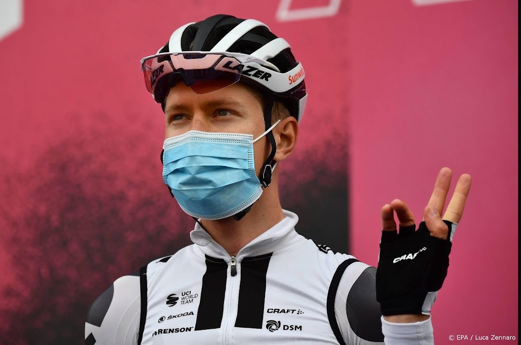 Beurse Kelderman staakt wielerronde van Valencia