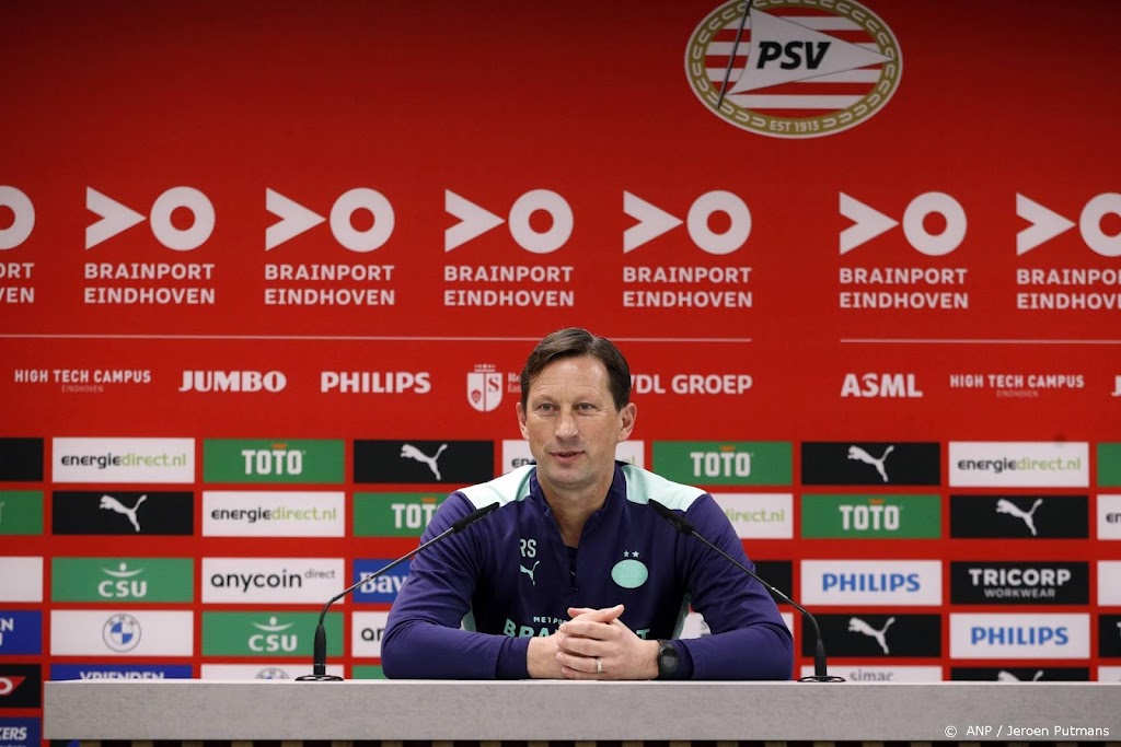 PSV volgens Schmidt 'volledig gefocust' op AZ in roerige week