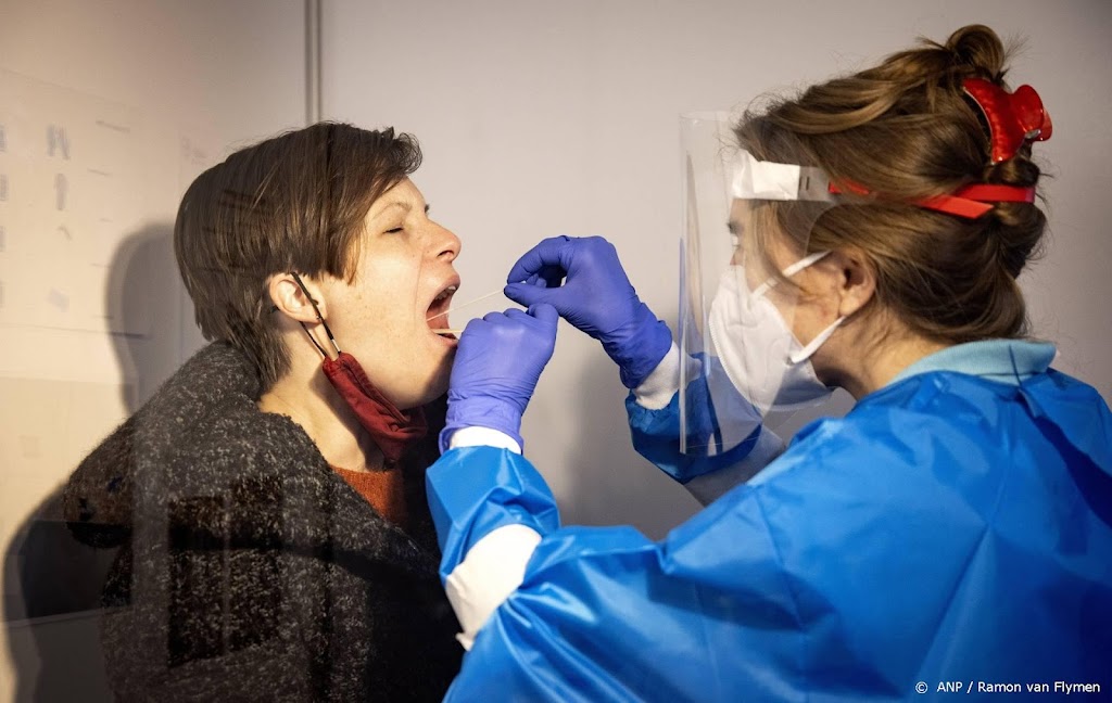 Verdere stijging achterstand bij RIVM: 124.000 positieve tests