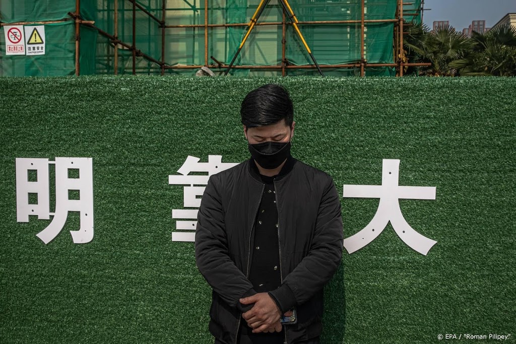 China staat stil bij coronadoden