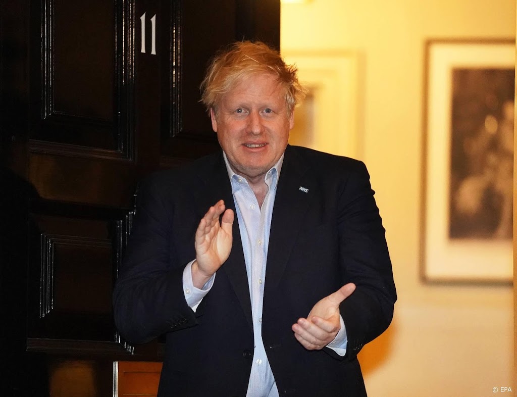 Johnson vraagt oppositie om medewerking in strijd tegen corona