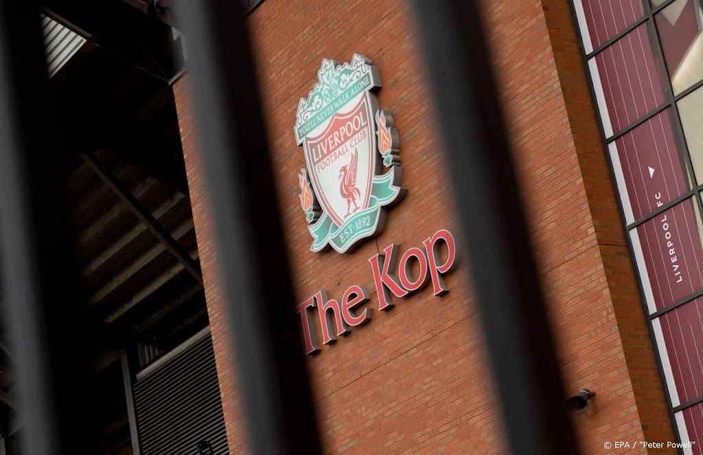 Liverpool geeft medewerkers verlof, maar betaalt ze wel