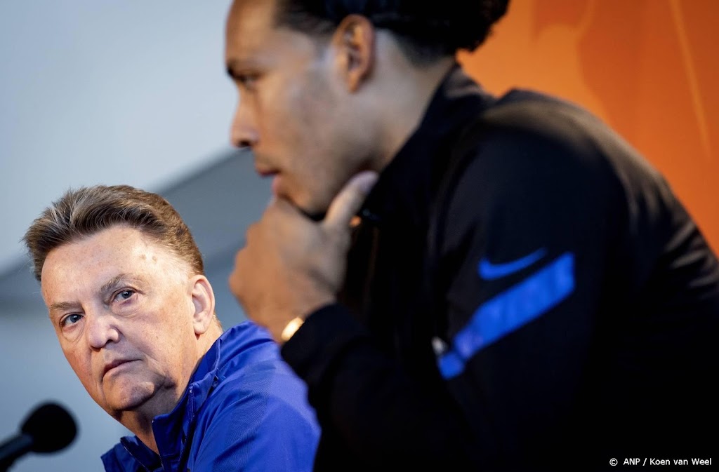 Oranje-aanvoerder Van Dijk 'in shock' na onthulling Van Gaal