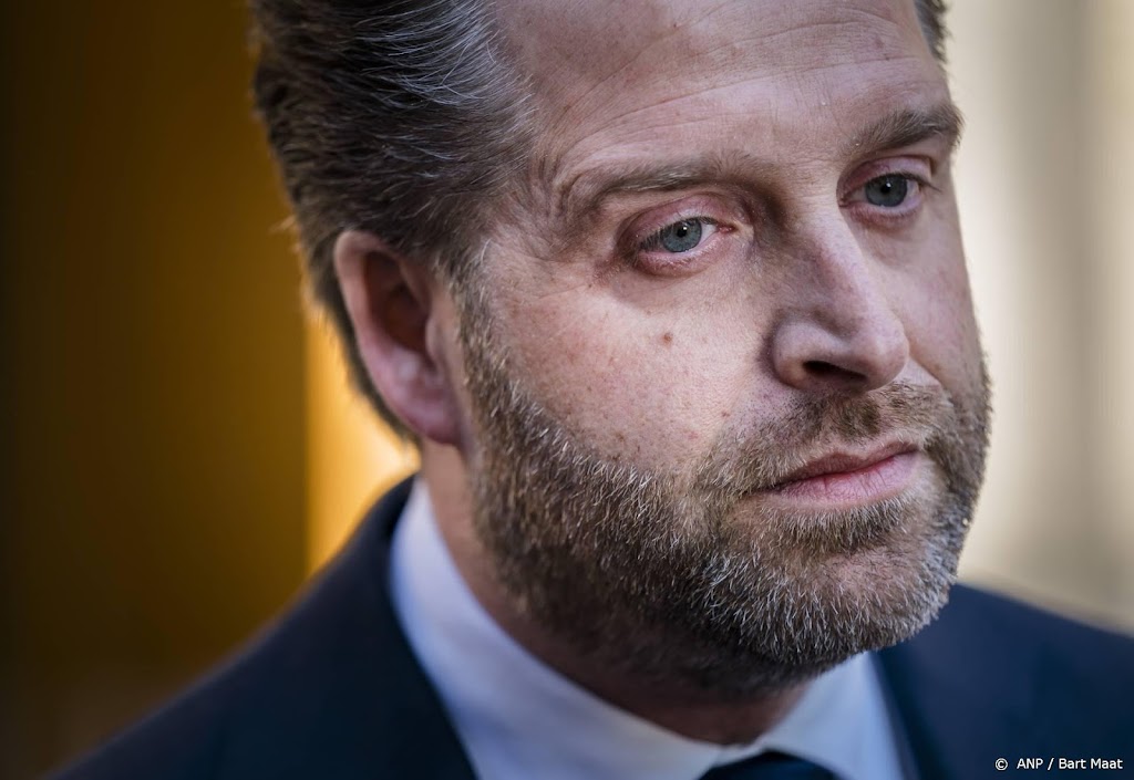 Kamerleden willen opheldering gebruik privémail Hugo de Jonge