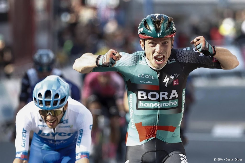 Wielrenner Schelling wint tweede etappe in Ronde van Baskenland