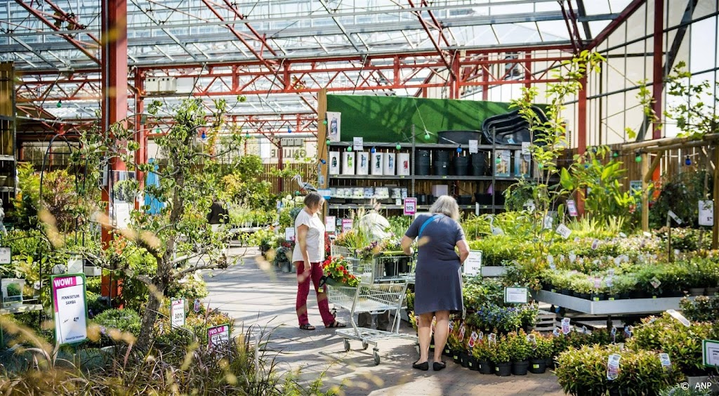 Hogere prijzen stuwen verkopen tuincentra, haardhout populairder