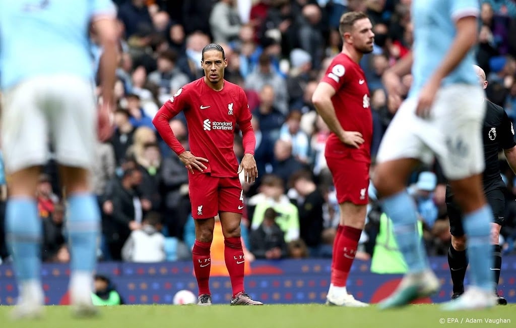 Liverpool zonder zieke Van Dijk tegen Chelsea