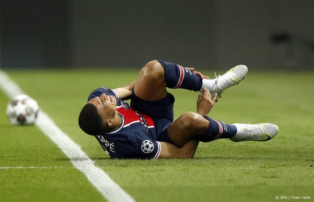 Mbappé begint op de bank bij Paris Saint-Germain