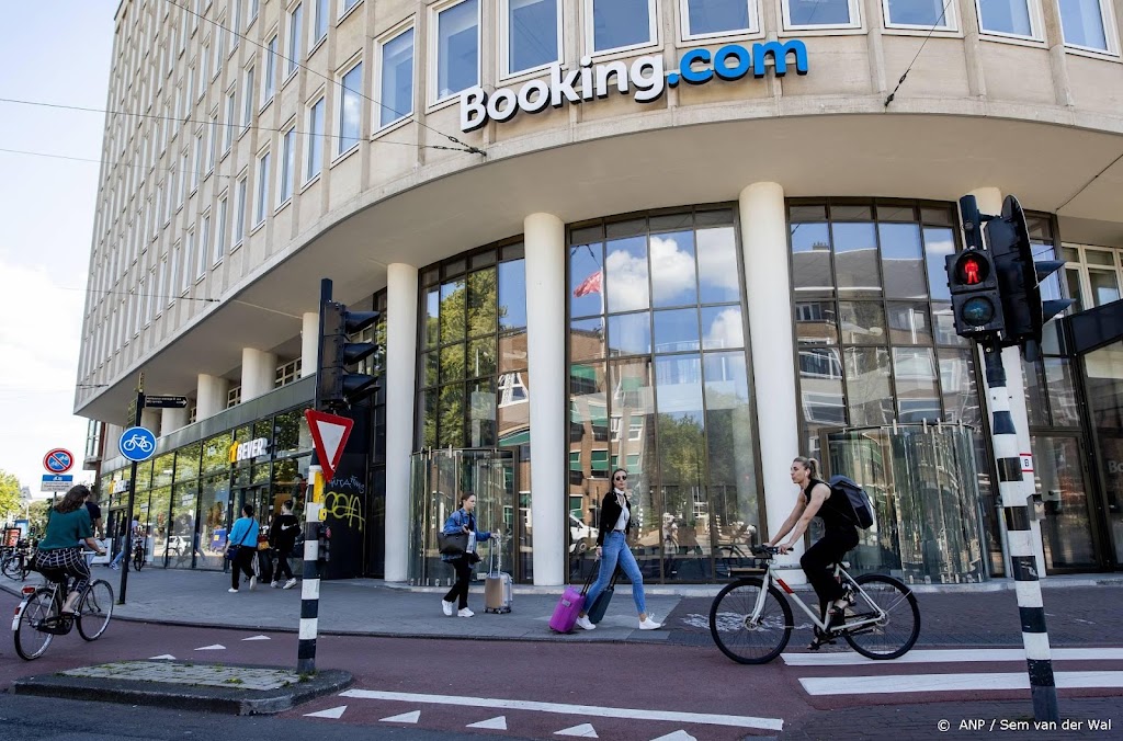 Moederbedrijf Booking.com profiteert van heropening grenzen