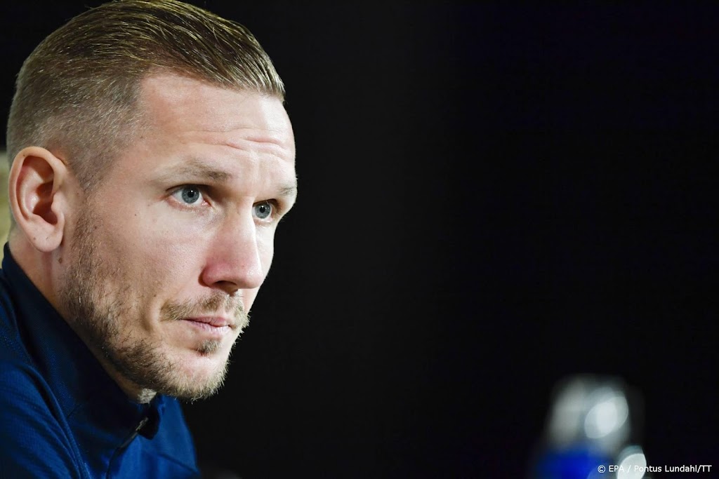 Aston Villa neemt Zweedse doelman Olsen over van AS Roma