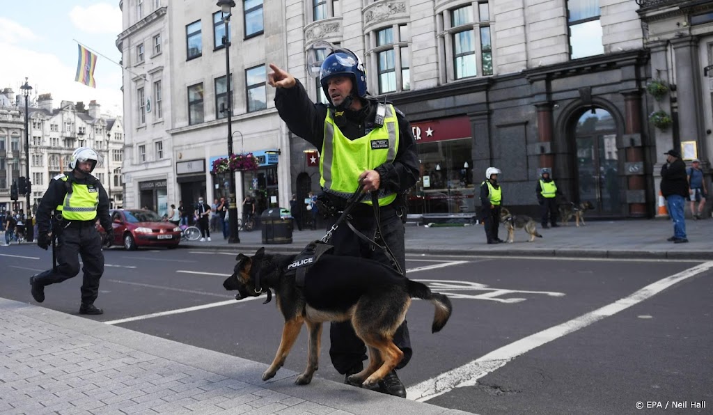 Londens plein enige tijd ontruimd om verdachte situatie