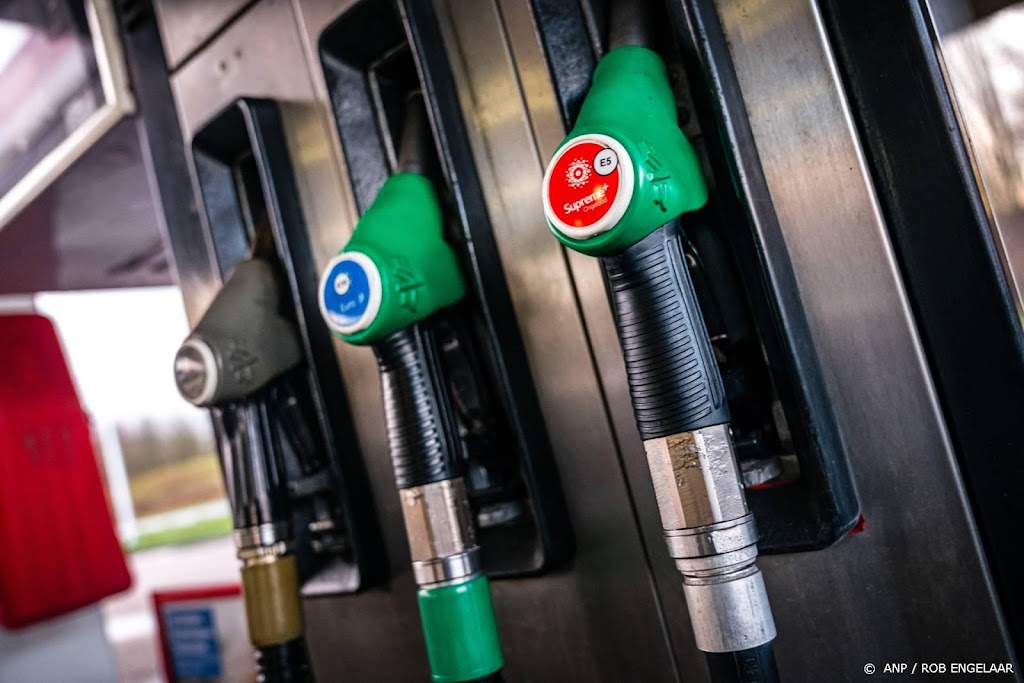 Benzineprijs dicht bij hoogste niveau ooit