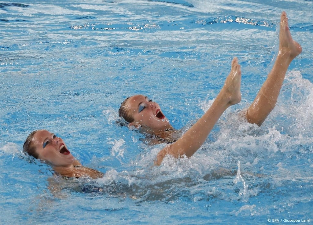 Brons voor synchroonzwemsters De Brouwer en Steenbeek in Spanje