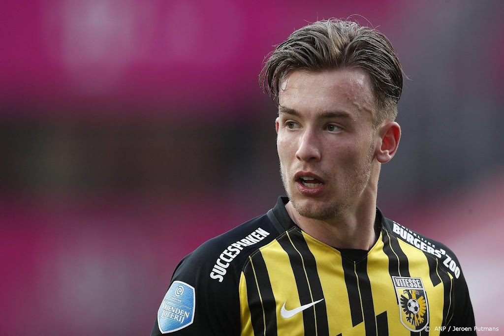 Middenvelder Vroegh van Vitesse naar RKC