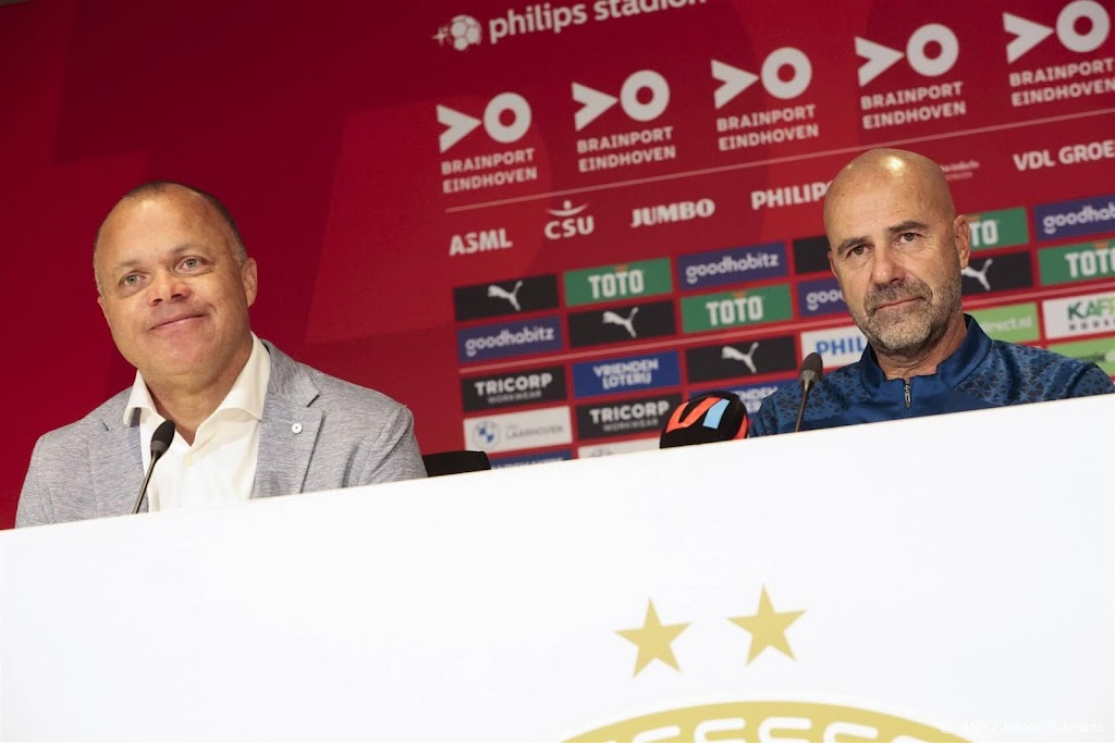 Stewart en Bosz proberen Simons te overtuigen bij PSV te blijven