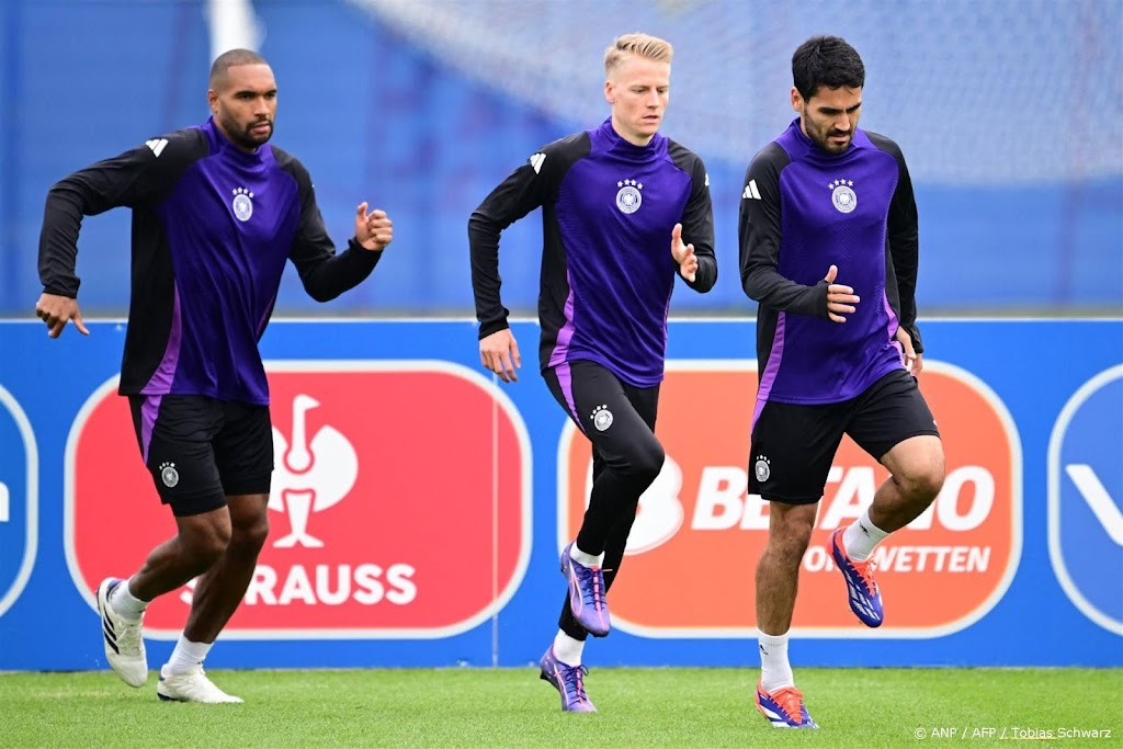 Duitse bondscoach heeft volledige selectie voor duel met Spanje