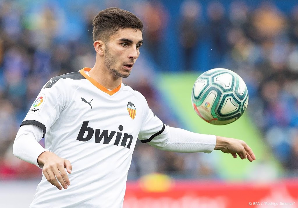 Manchester City legt Spaanse aanvaller Torres voor vijf jaar vast