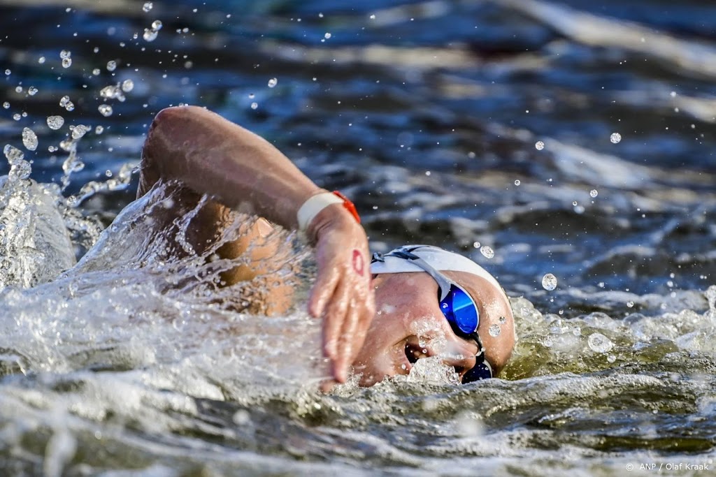 Van Rouwendaal pakt olympisch zilver op 10 kilometer open water
