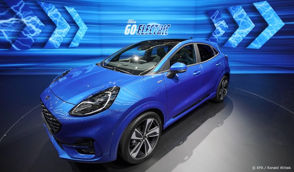 Autoproducenten VS komen met doelen voor elektrisch rijden