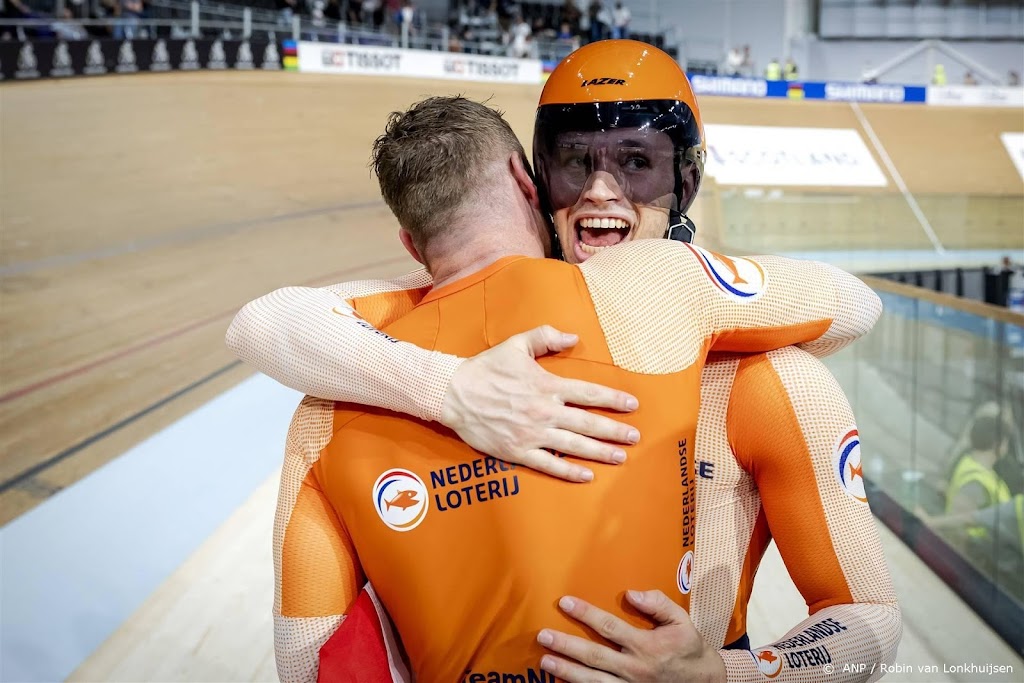 Teamsprinters veroveren na een jaar onderbreking weer wereldtitel