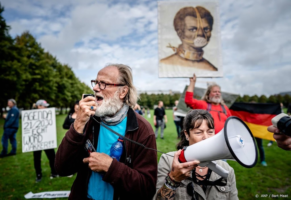 Acht aanhoudingen bij demonstratie tegen coronabeleid kabinet