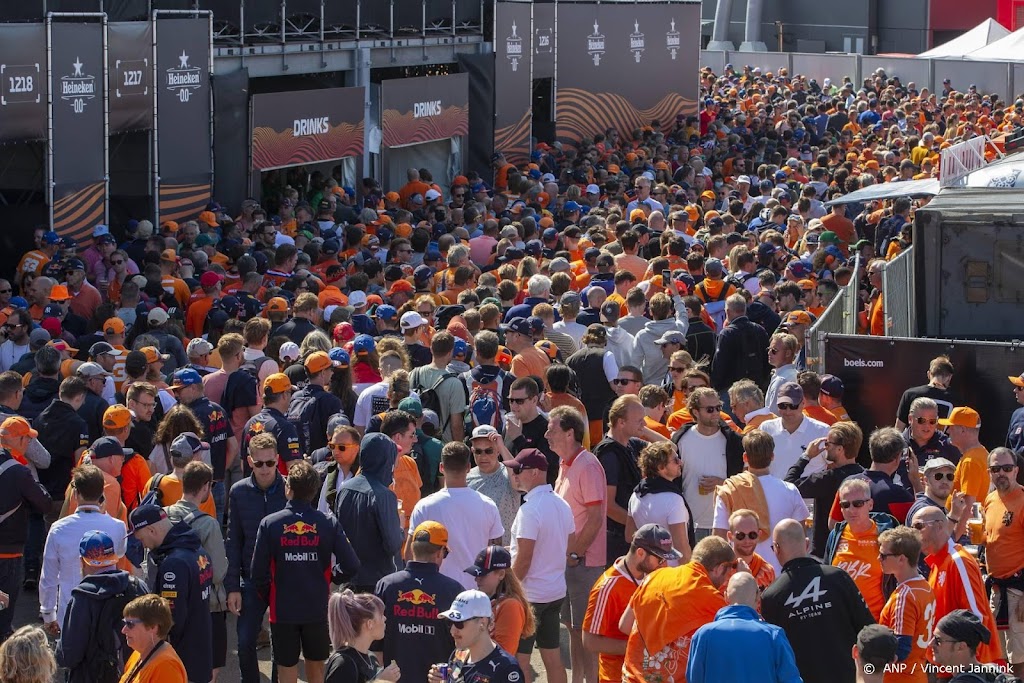 NS: bijna 24.000 racefans zaterdag met de trein naar Zandvoort