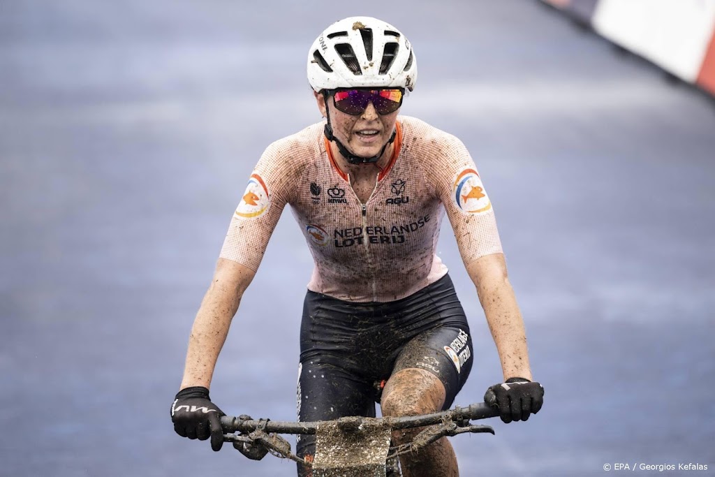 Zieke Terpstra verspeelt wereldbeker mountainbike