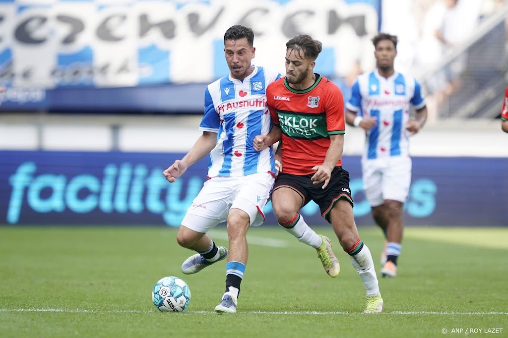 Heerenveen met tien man gelijk tegen NEC