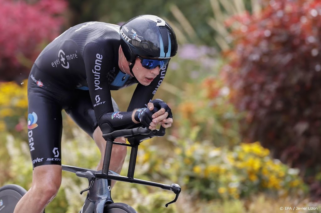 Arensman stunt met winst in zware bergrit Vuelta