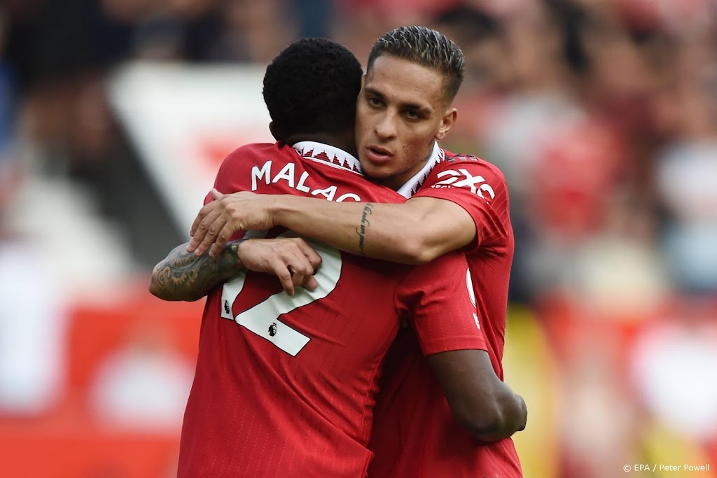 Oud-Ajacied Antony scoort bij debuut voor Manchester United