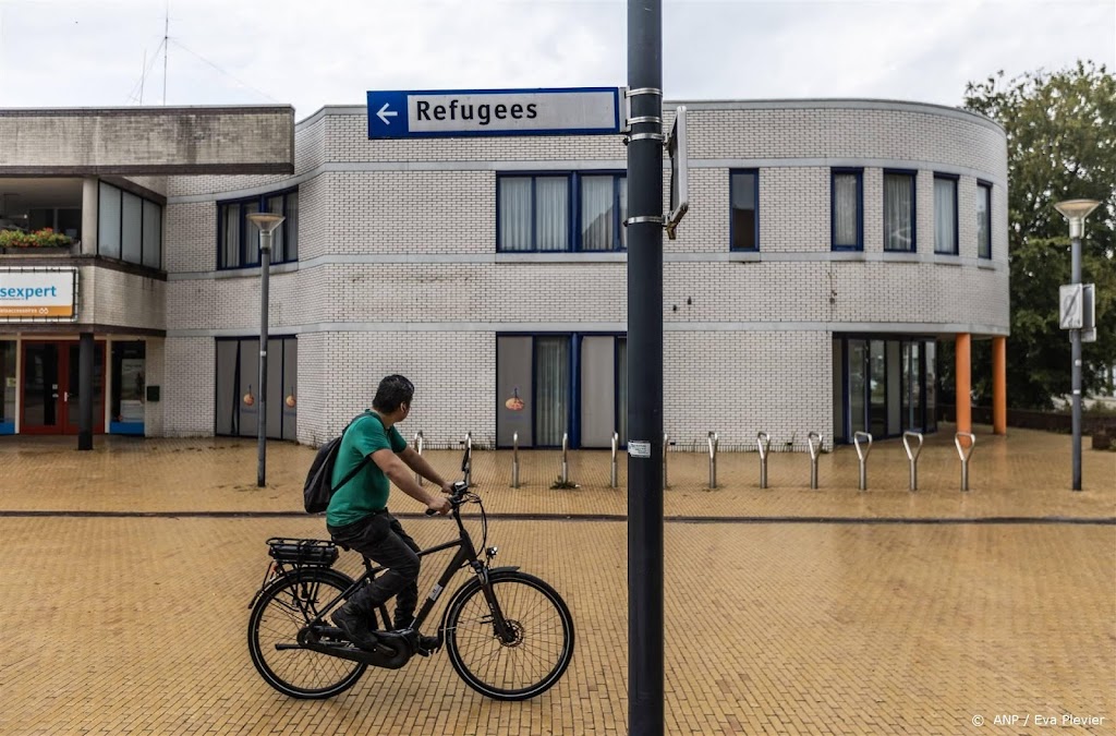 Minder asielaanvragen dan vorig jaar, doemscenario uit beeld