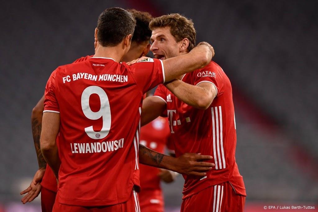 Lewandowski leidt Bayern met vier doelpunten langs Hertha