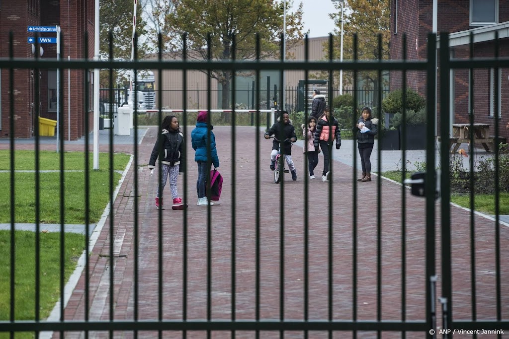 Uitzetting vreemdelingen vaak mislukt om weigeren coronatest