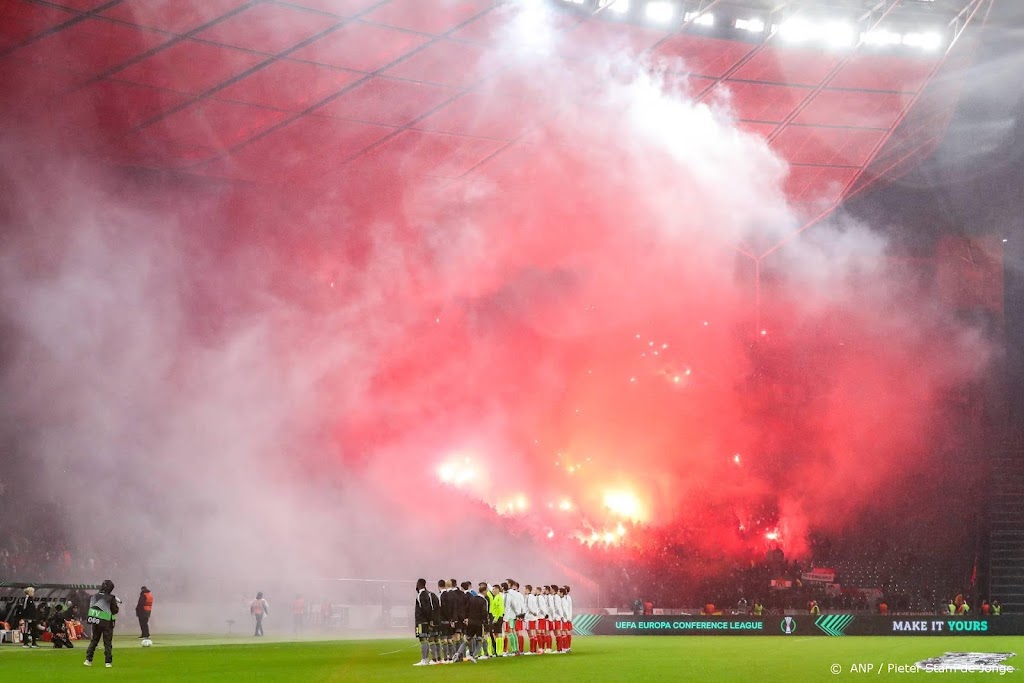 Feyenoord kan weer boete verwachten na vuurwerk in Berlijn