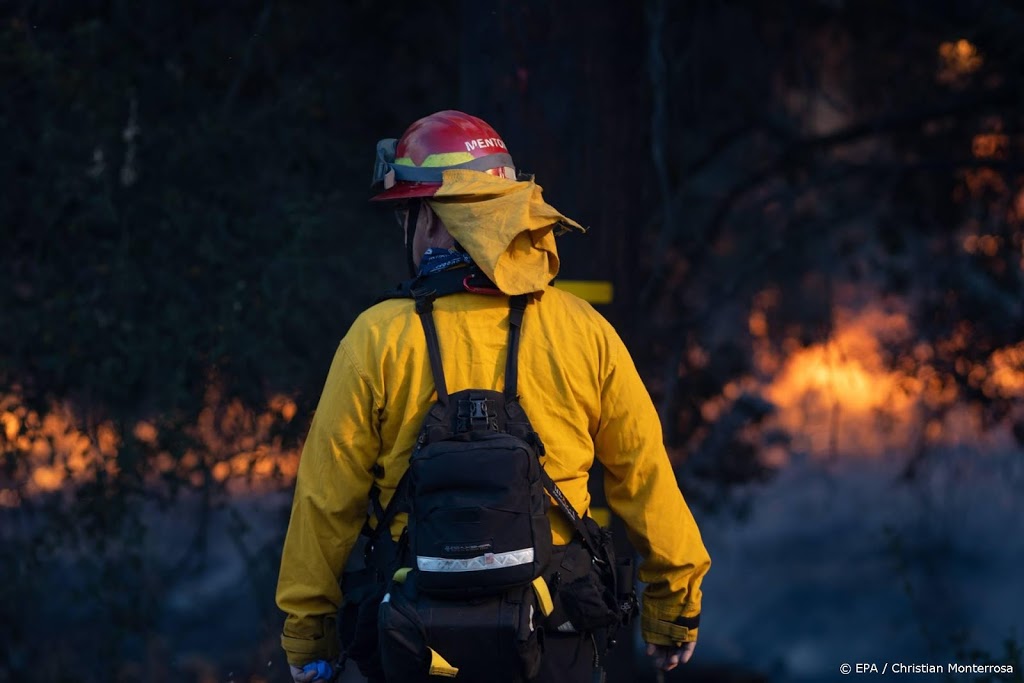 Bosbrand in Californië drijft duizenden mensen uit hun woningen