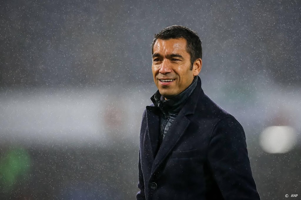 Van Bronckhorst wint ook vierde duel als coach van Rangers