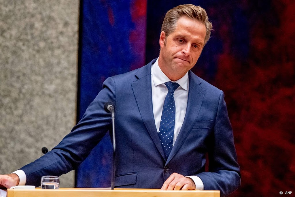 De Jonge wacht opnieuw zwaar debat over vaccinatiebeleid