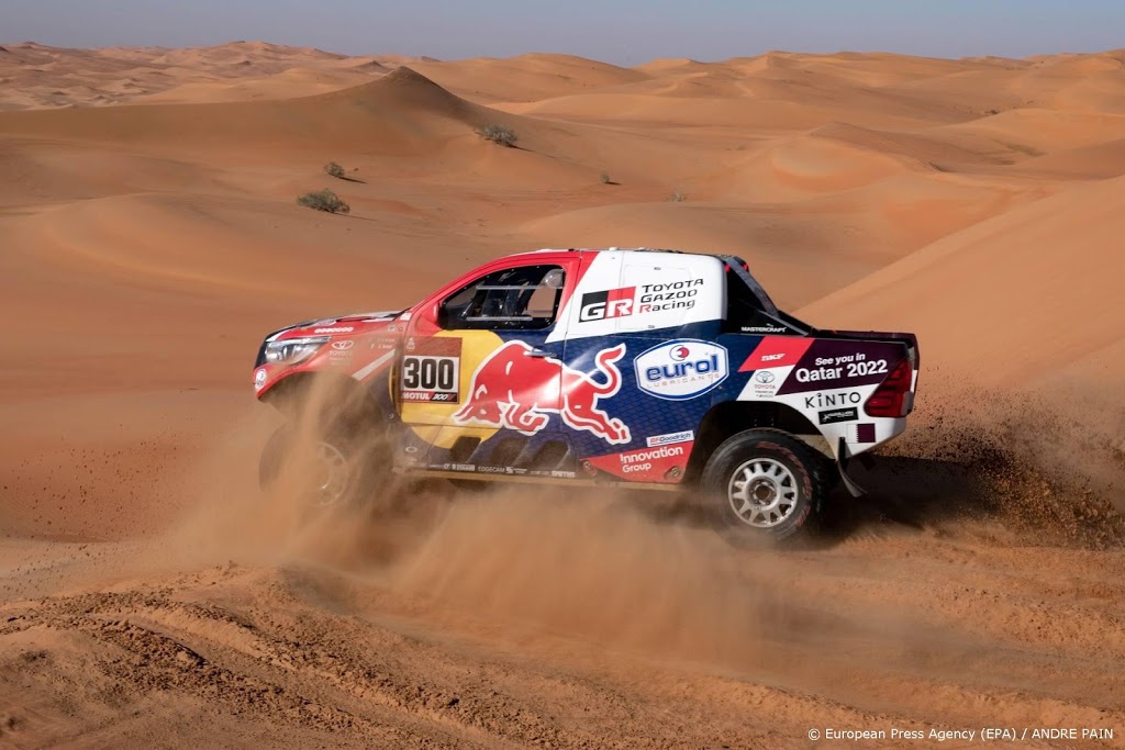 Etappezege Al-Attiyah in Dakar, Ten Brinke crasht in zicht finish