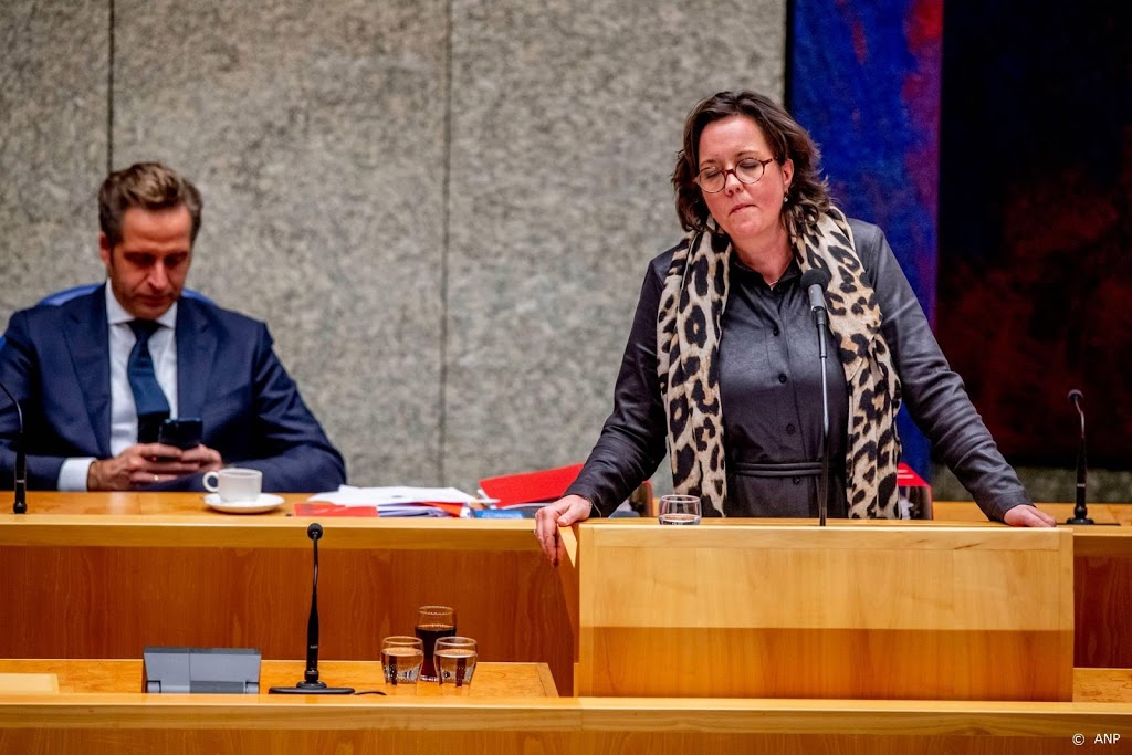 Kamer veegt ic-plan kabinet na een dag al van tafel