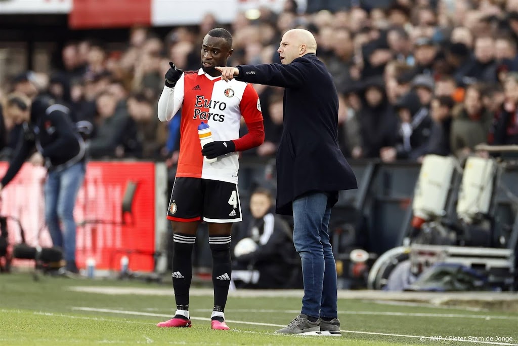 Coach Slot vindt dat Feyenoord met punt opnieuw te weinig krijgt