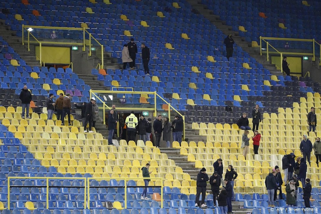 Man opgepakt voor mishandelen steward tijdens Vitesse - Sparta