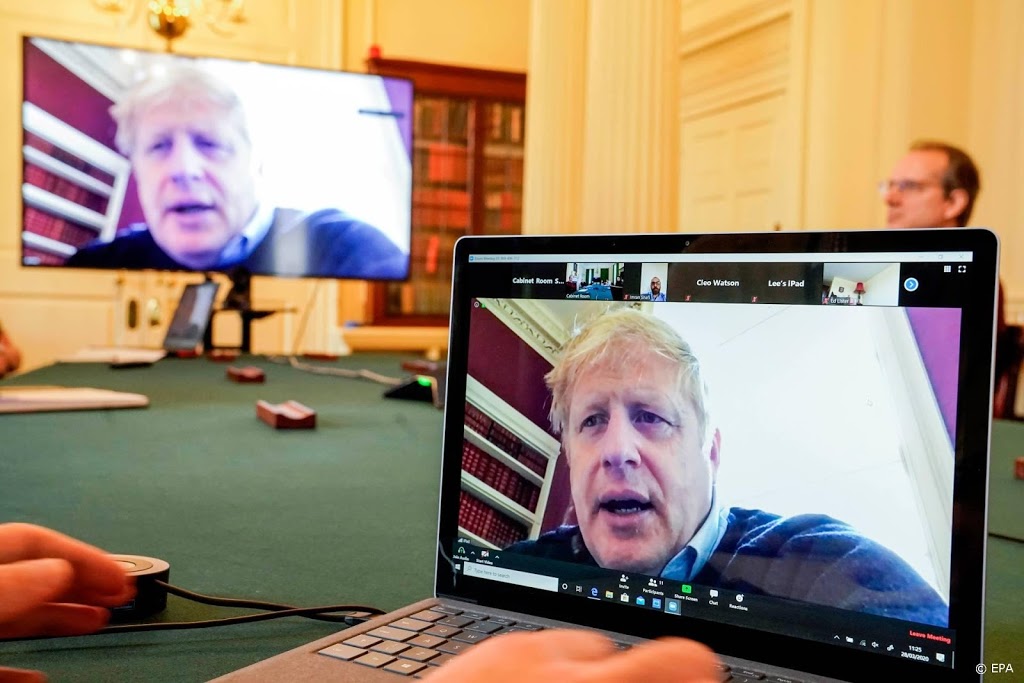 Boris Johnson in ziekenhuis om extra tests vanwege coronavirus