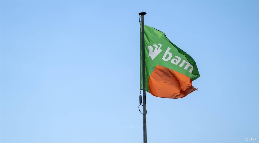 Bouwbedrijf BAM verliest op somber gestemd Damrak