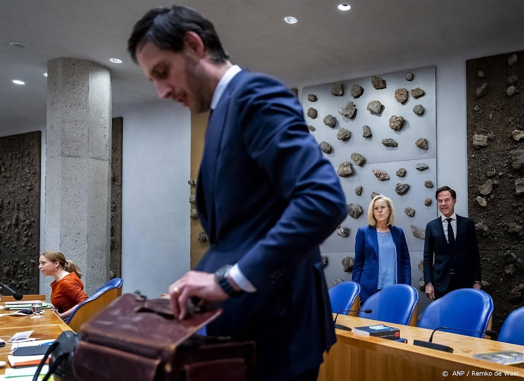 Hoekstra gaat 'niet lichtvaardig heronderhandelen over stikstof'