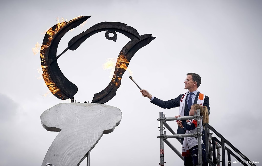 Rutte opent Bevrijdingsdag met ontsteken Bevrijdingsvuur